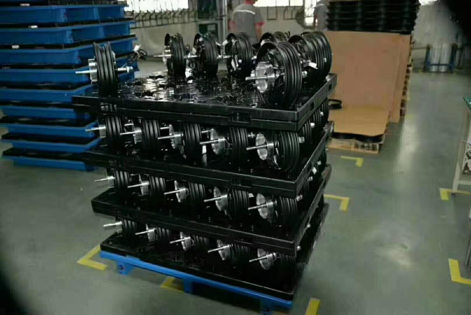 小刀電動(dòng)車攜手軒盛塑業(yè)